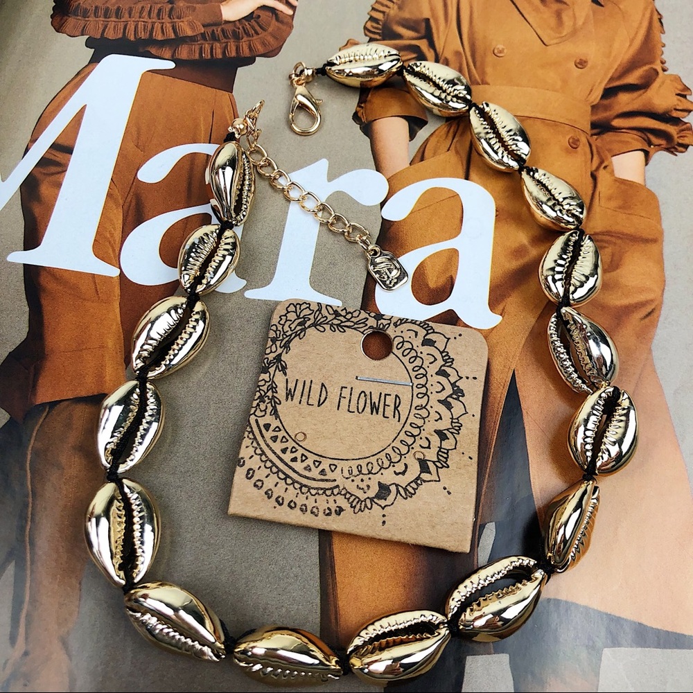 SHELL GOLDβ NECKLACE ππ - Picture 2 of 6